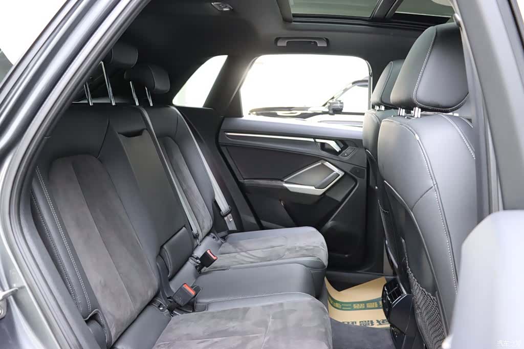 Audi Q3, 2022 18