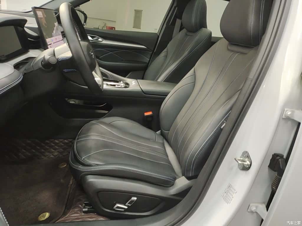 Geely Preface, 2026 15