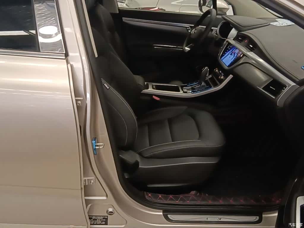 Geely Emgrand, 2019 25