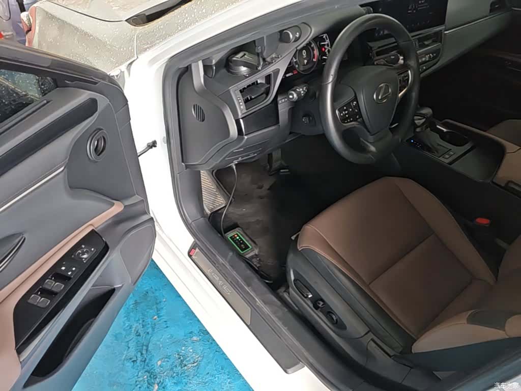 Lexus ES, 2024 16