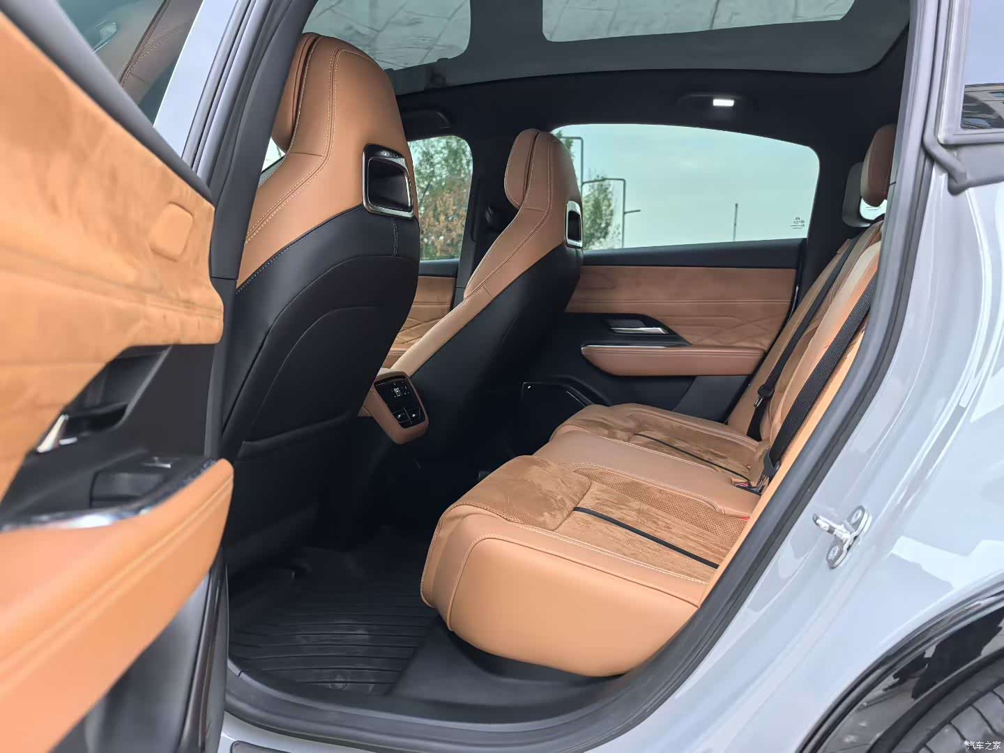 Mazda EZ-6, 2024 все фото