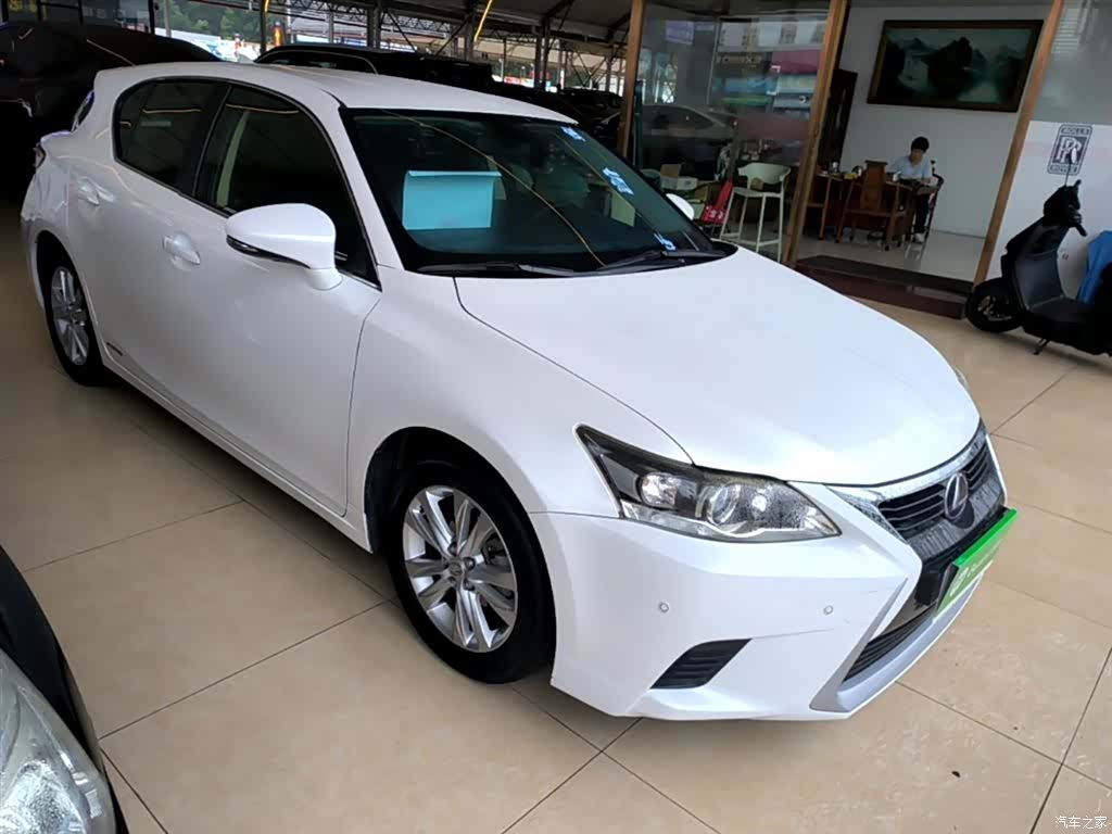 Lexus CT, 2015 4