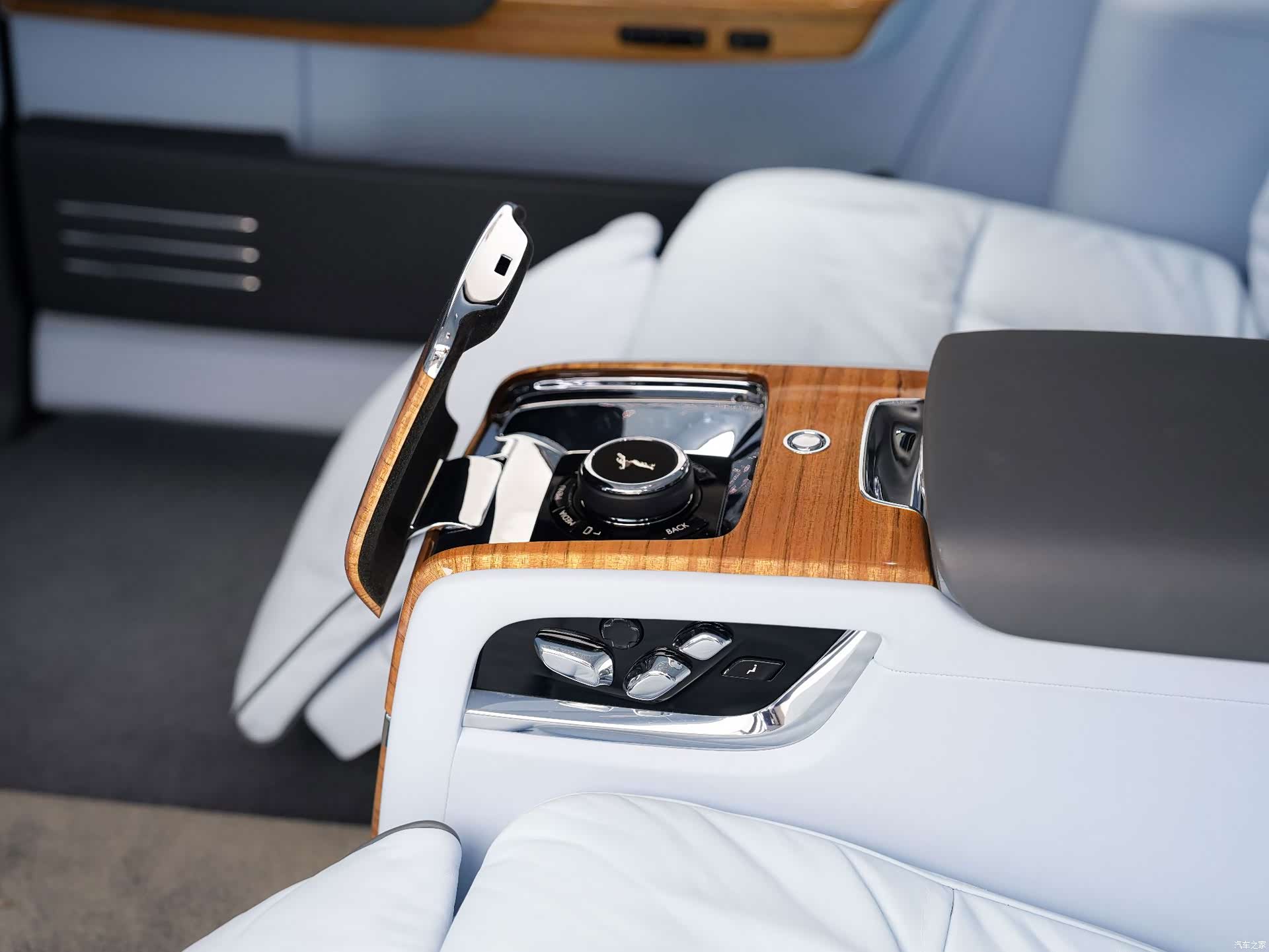 Rolls-Royce Phantom, 2020 28