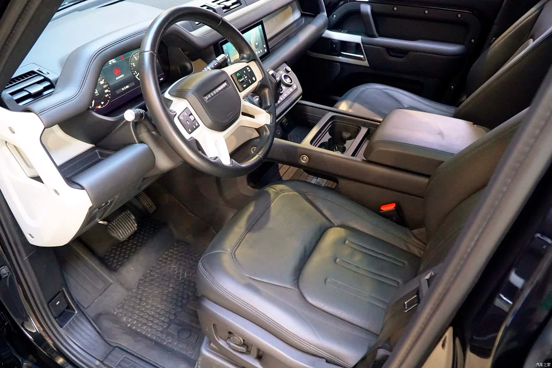 Land Rover Defender, 2022 7