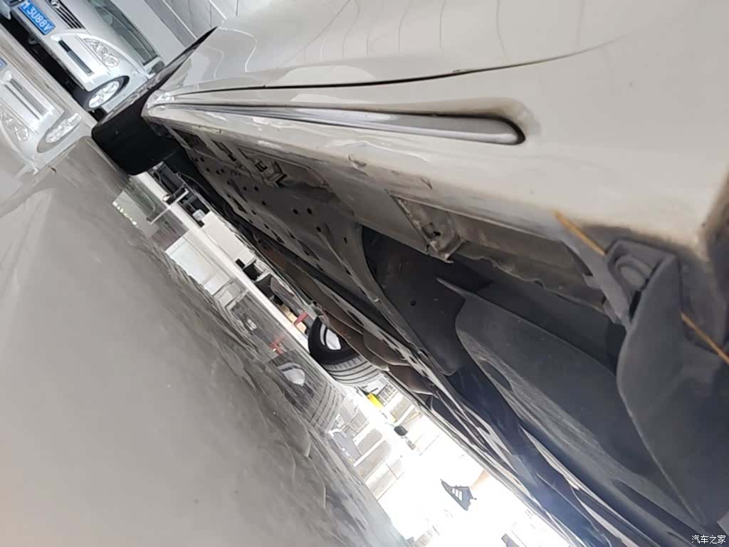 Toyota 2.5V, 2016 22