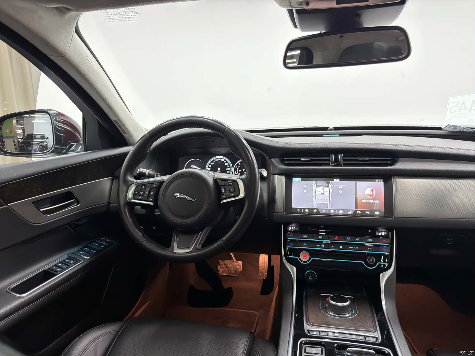 Land Rover XFL, 2018 15