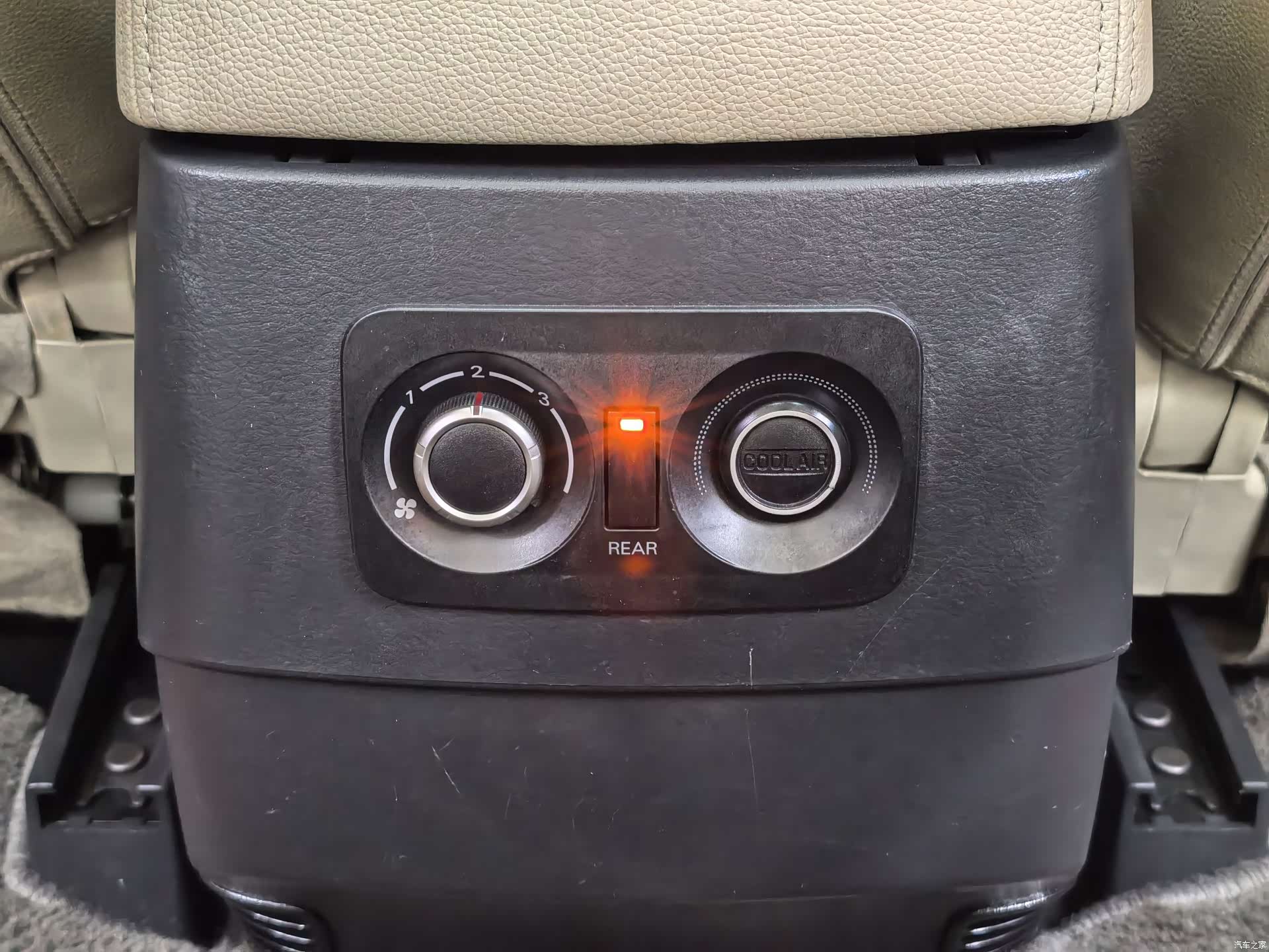 Mitsubishi Pajero, 2019 12