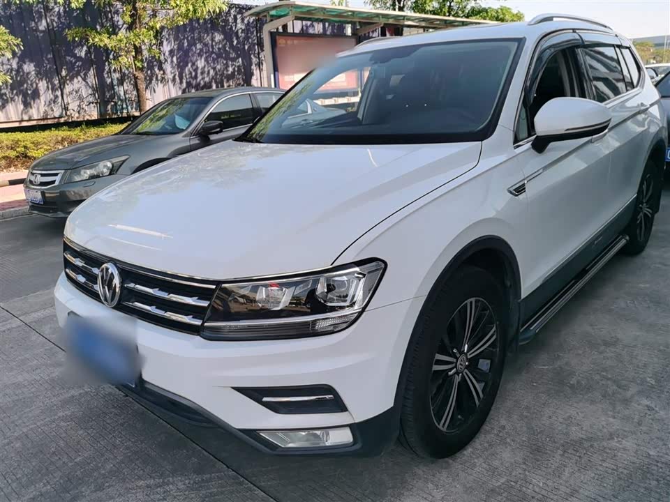 Volkswagen Tiguan L