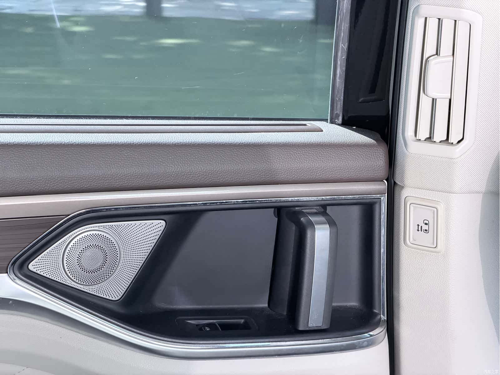Volkswagen Viloran, 2020 15