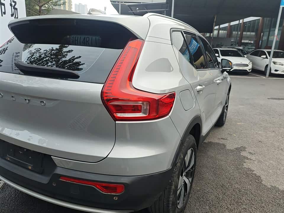 Volvo XC40