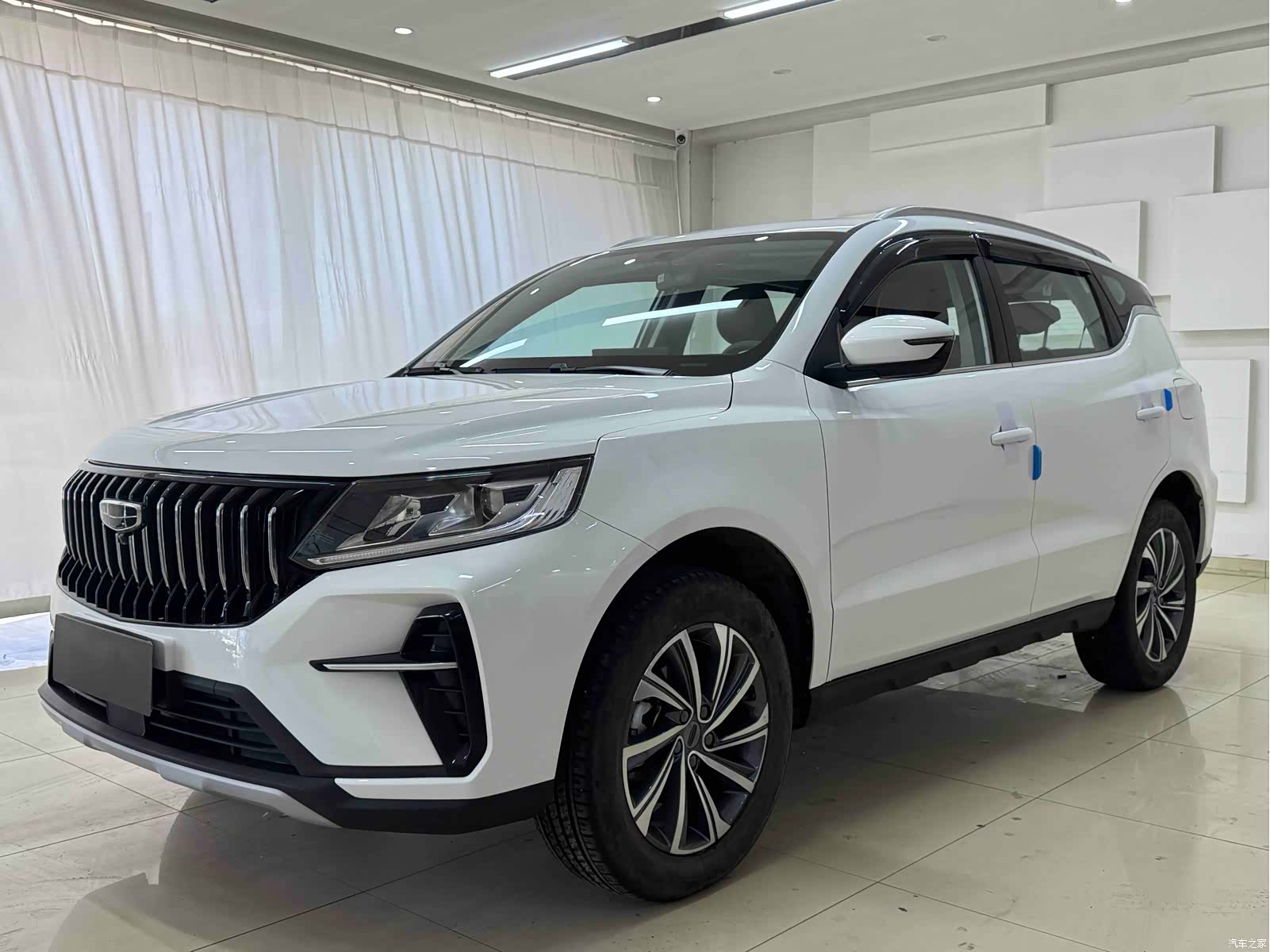 Geely X6, 2022 1