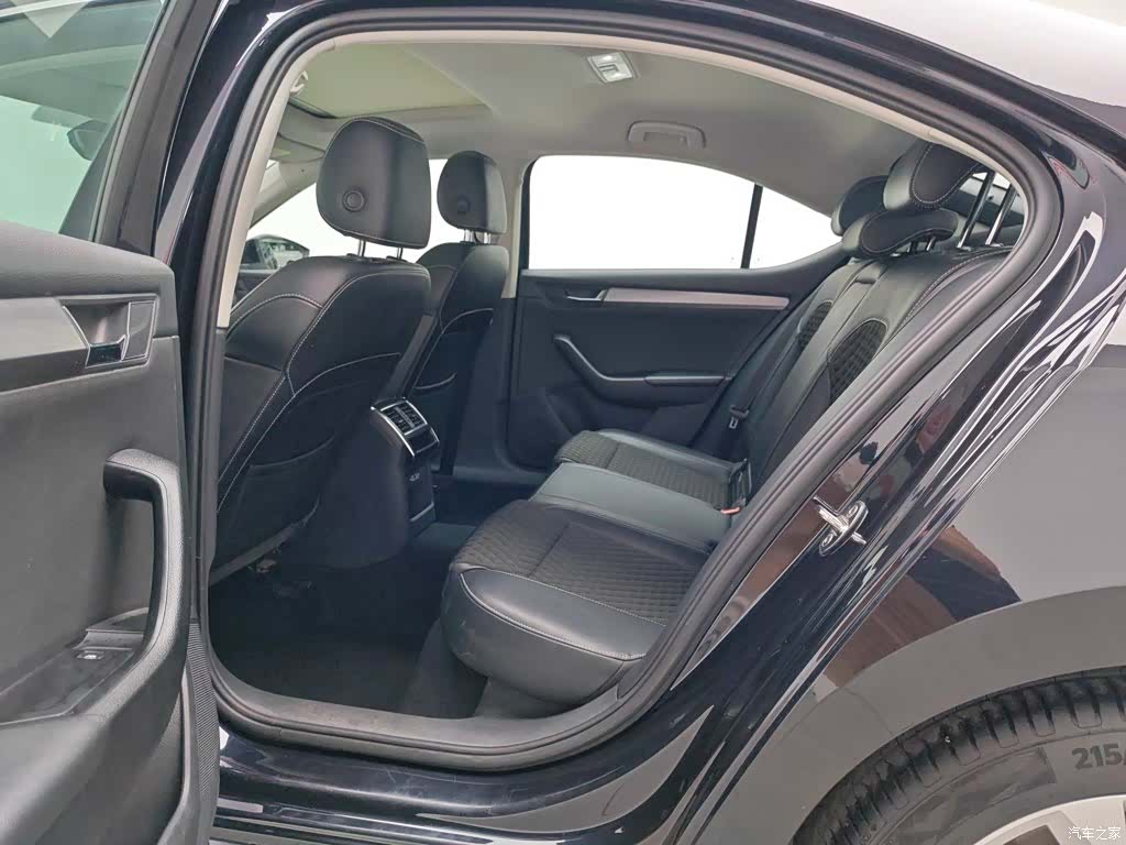 Skoda Superb, 2018 15
