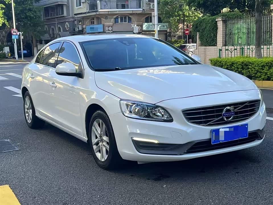 Volvo S60