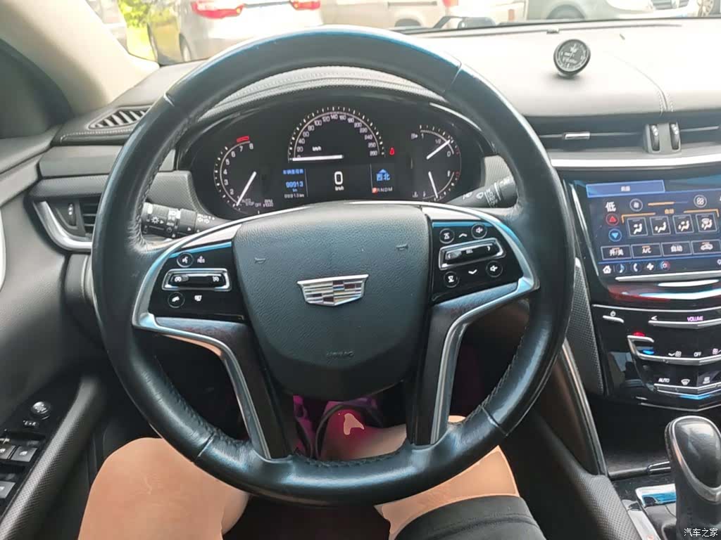 Cadillac XTS, 2018 11