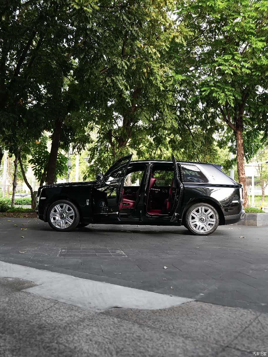 Rolls-Royce Cullinan, 2019 7