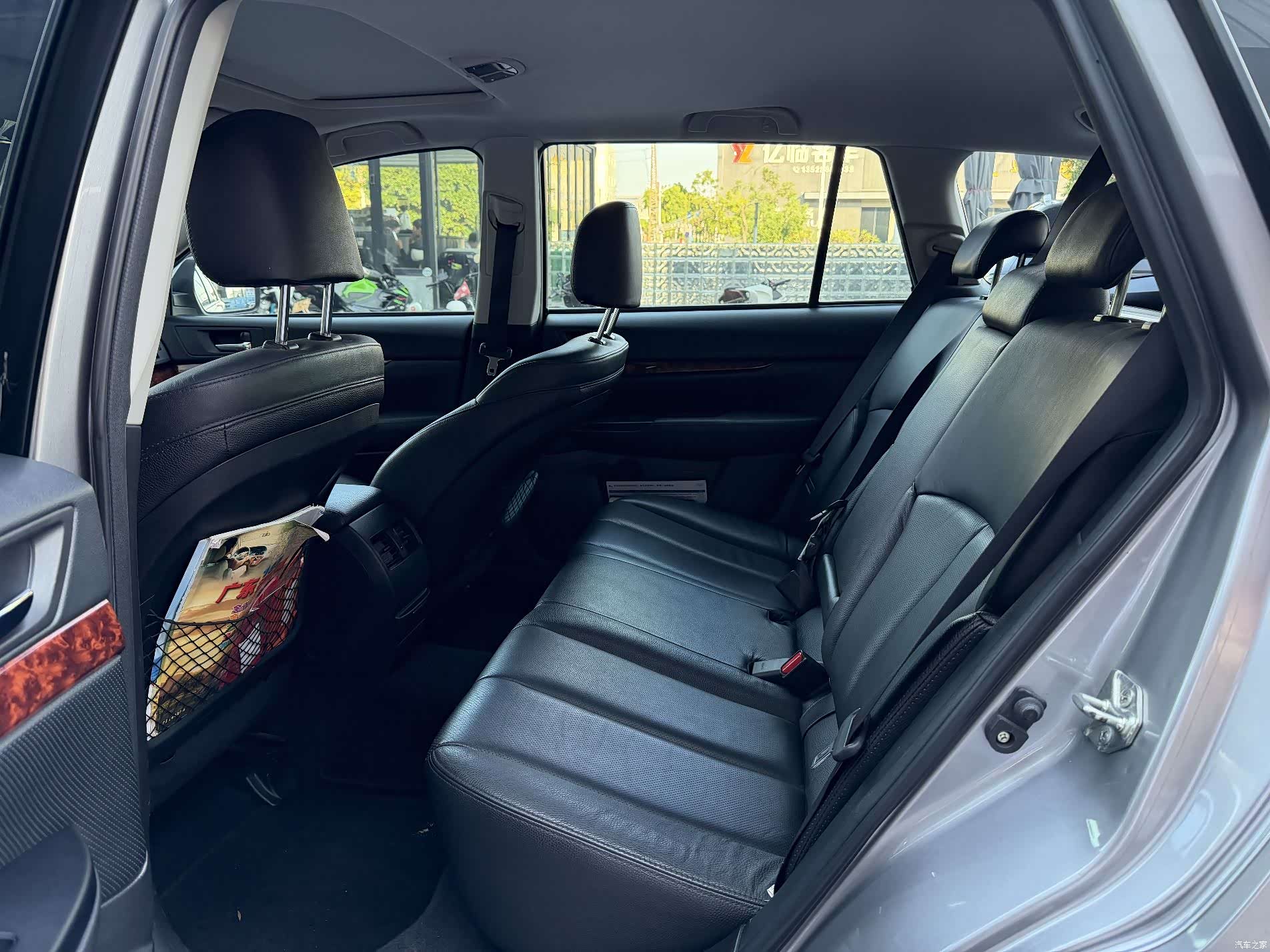 Subaru Outback, 2010 8