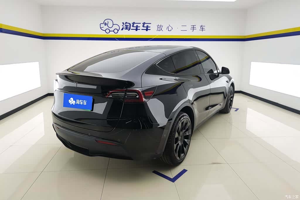 Tesla Model Y, 2023 3