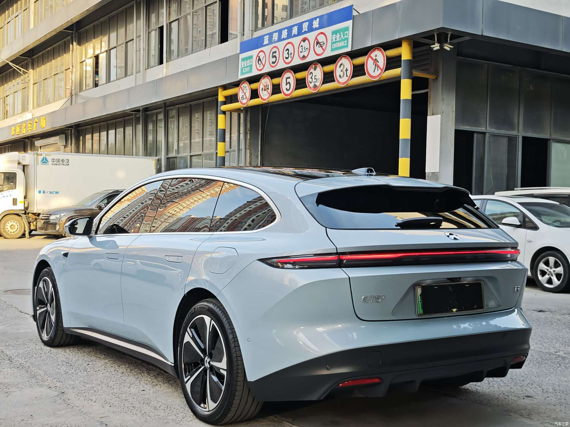 NIO ET5, 2025 10