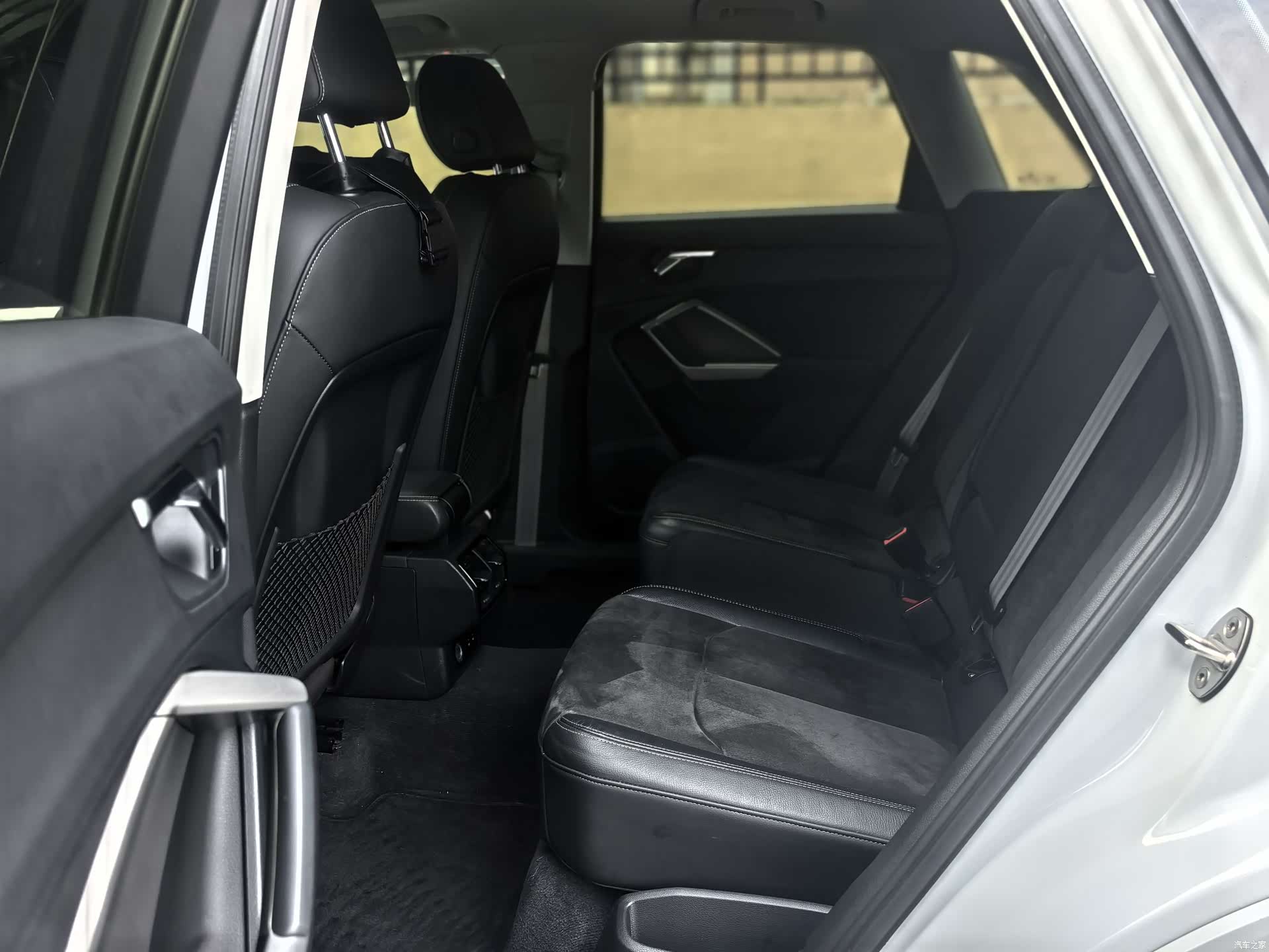 Audi Q3, 2022 11