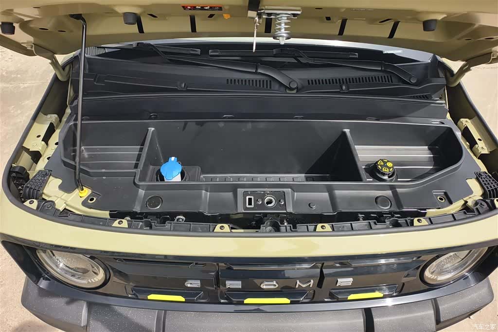 Geely Panda, 2025 10