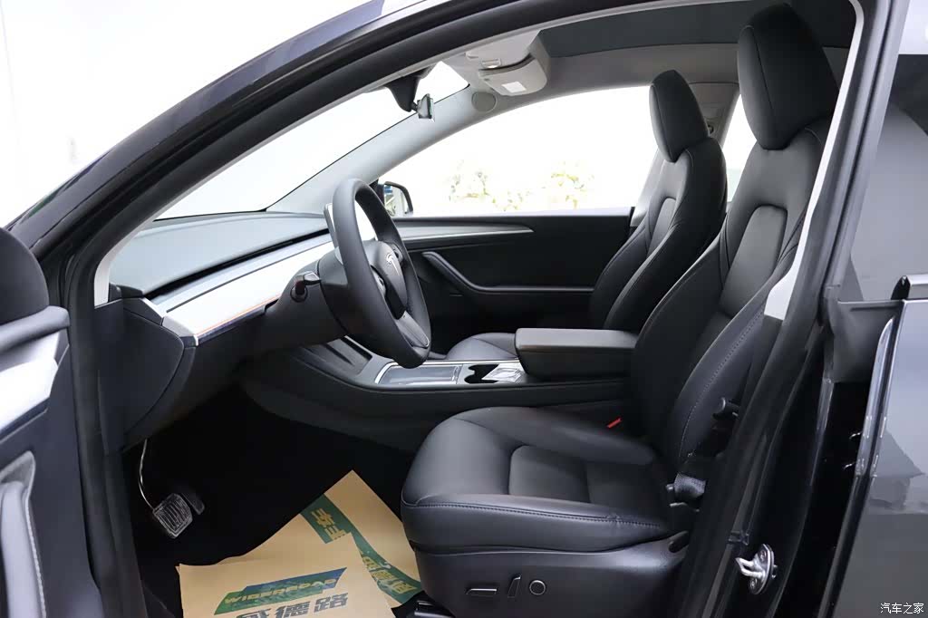 Tesla Model Y, 2024 14