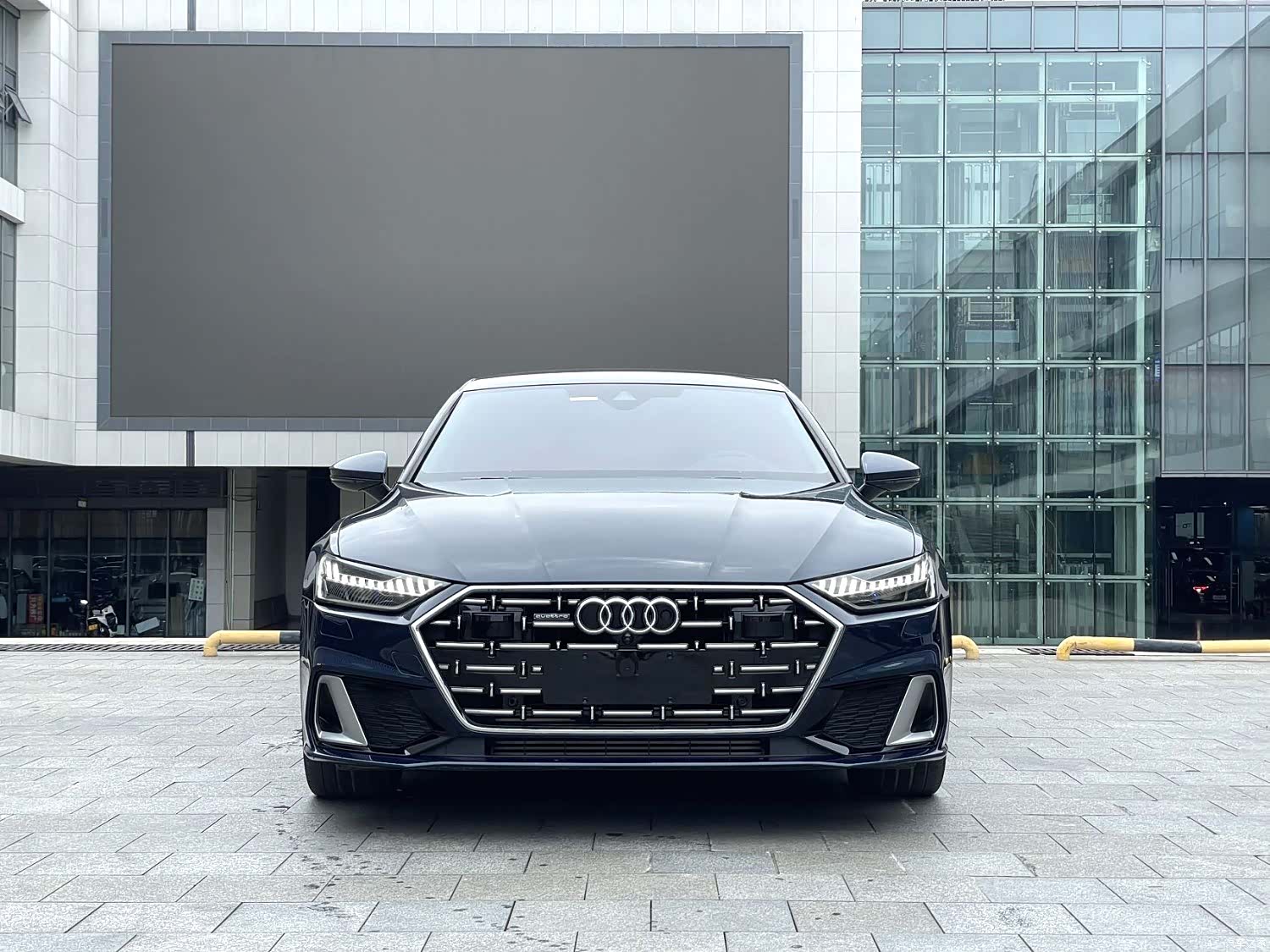 Audi A7L, 2026 2