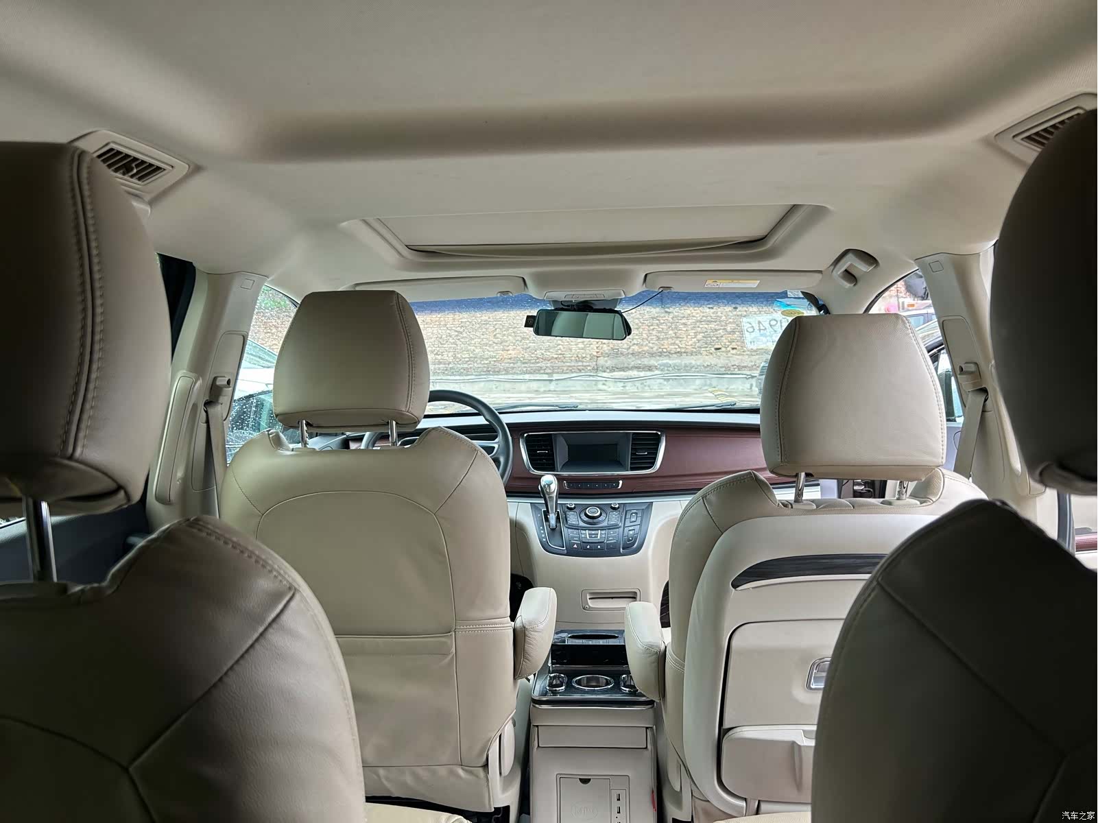 Buick GL8, 2016 8