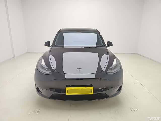 Tesla Model Y, 2023 2