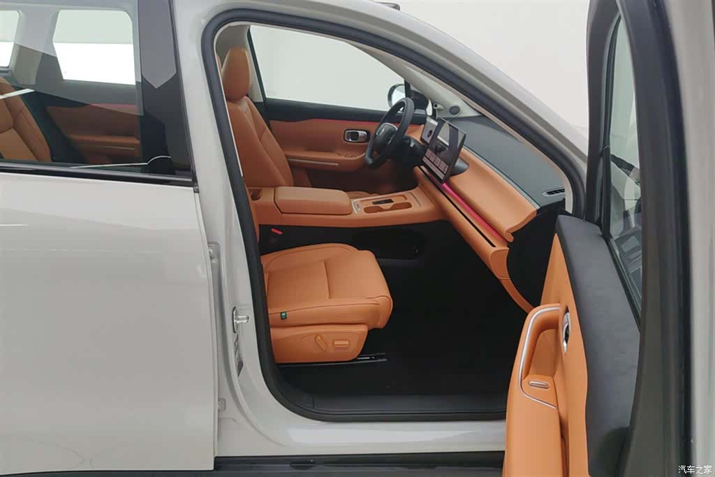 Leapmotor C10, 2025 8