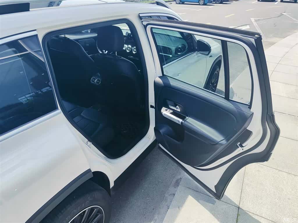 Mercedes-Benz GLB, 2022 18