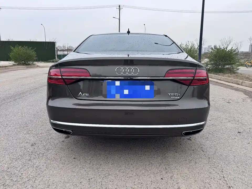 Audi A8