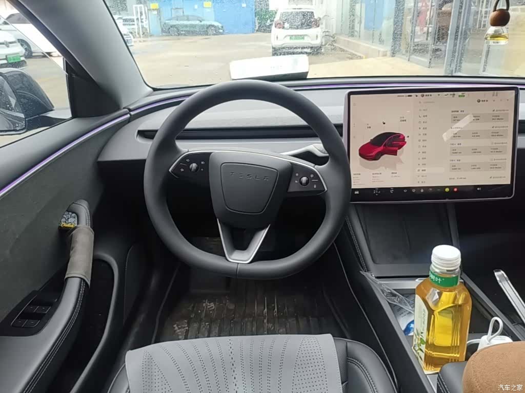 Tesla Model 3, 2024 11