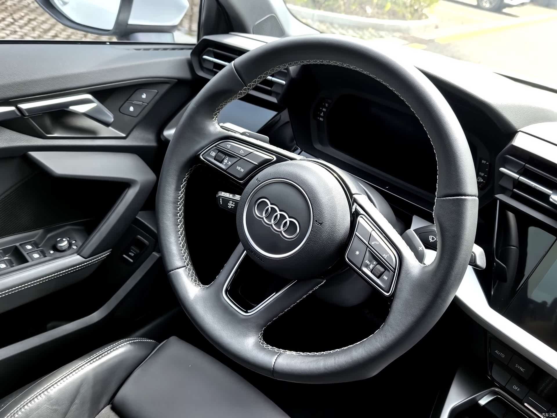 Audi A3, 2023 все фото