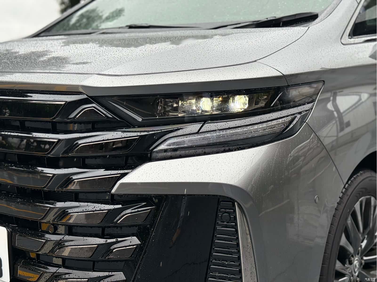 Toyota Vellfire, 2026 22