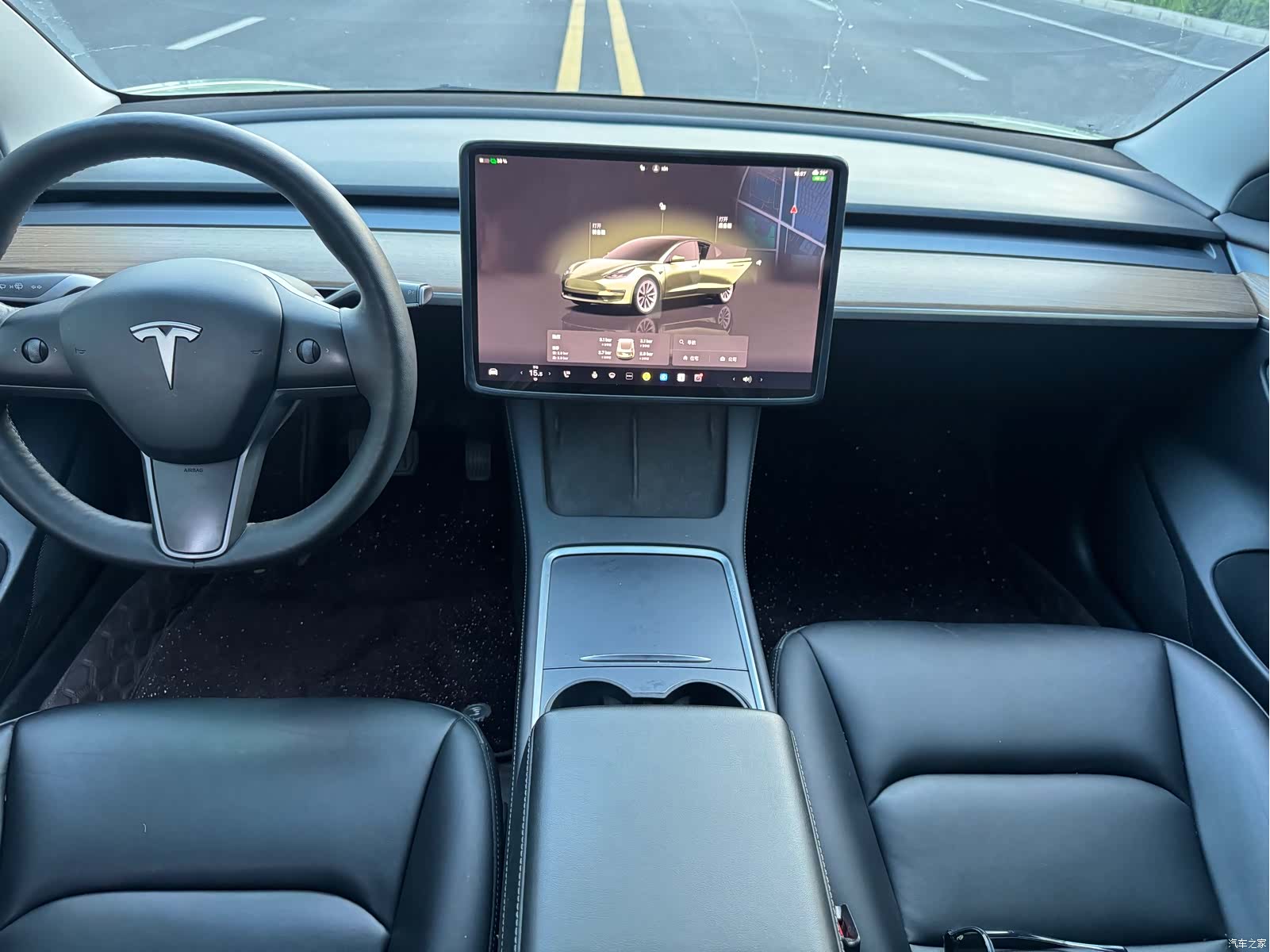 Tesla Model 3, 2023 все фото