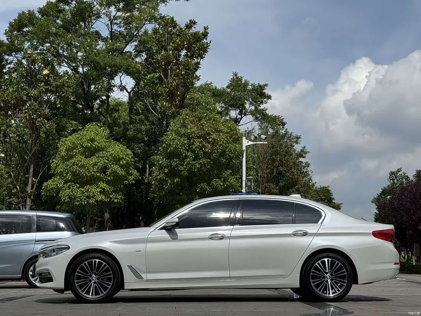 BMW 5 Series, 2018 10