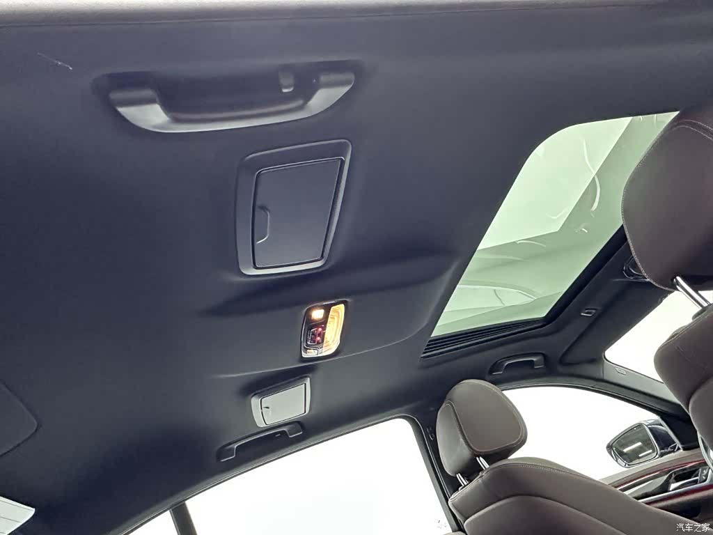 BMW 5 Series, 2022 21