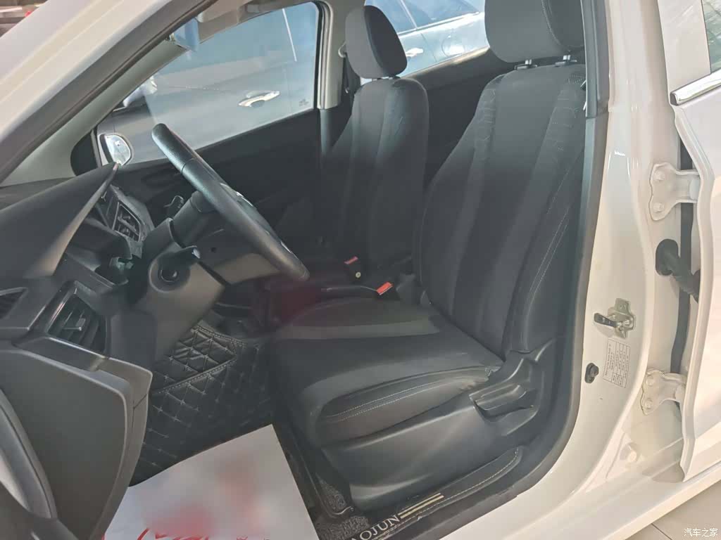 Wuling 310, 2017 11