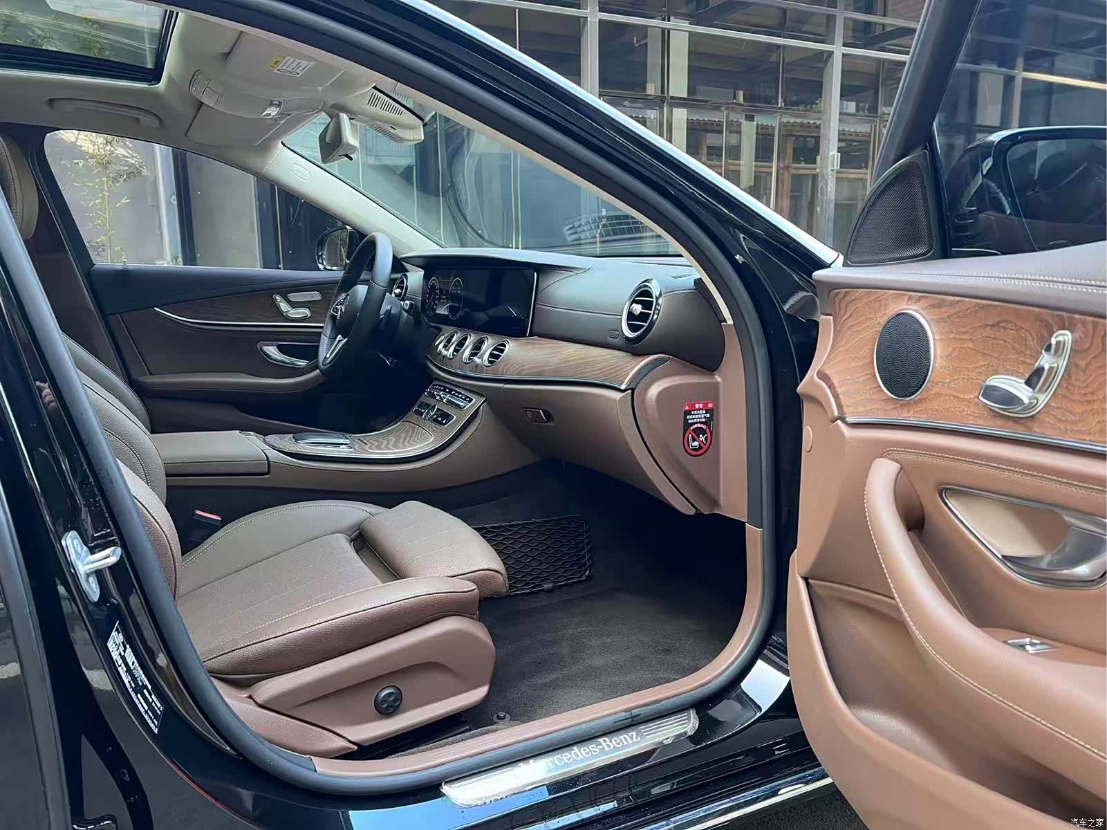 Mercedes-Benz E-Class, 2019 4