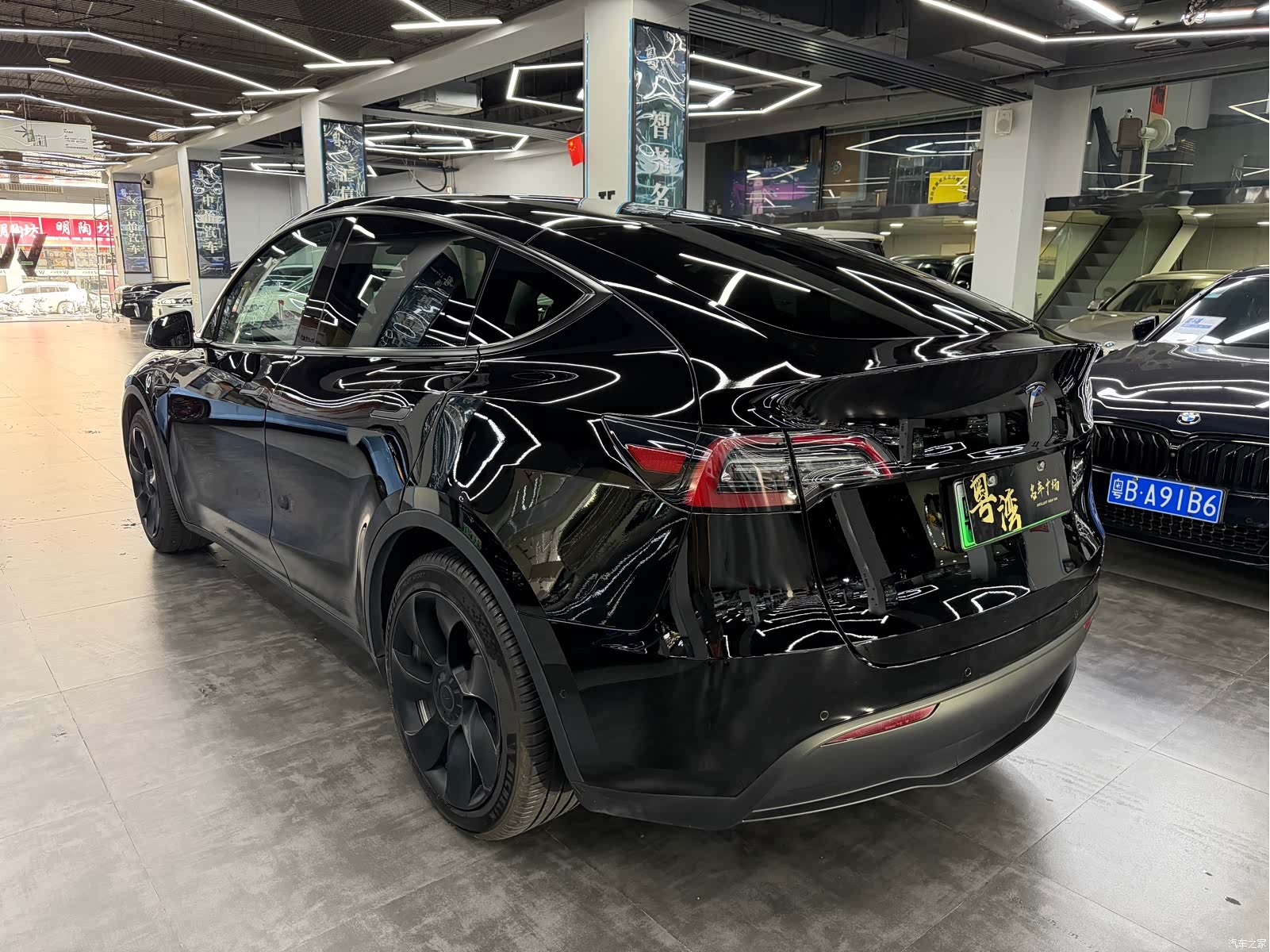 Tesla Model Y, 2022 17