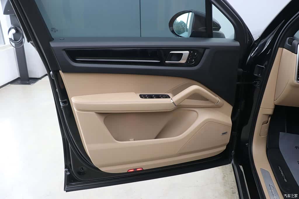 Porsche Cayenne, 2021 10