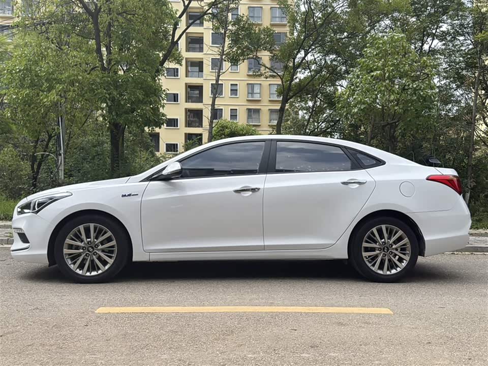 Hyundai Name picture Hyundai Name picture