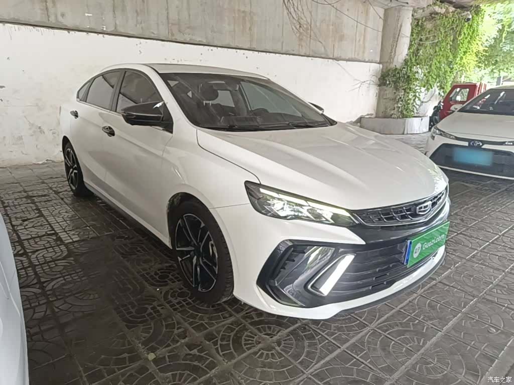 Geely Binray, 2022 4