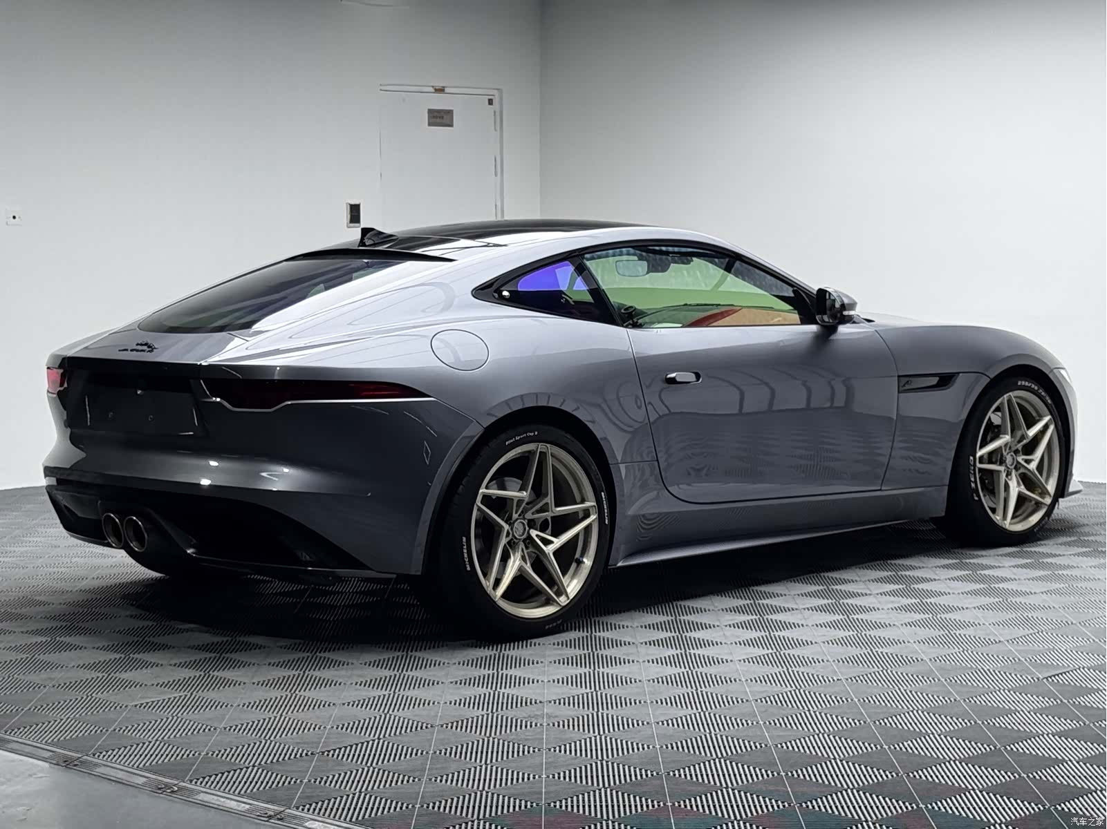 Jaguar F-TYPE, 2024 9