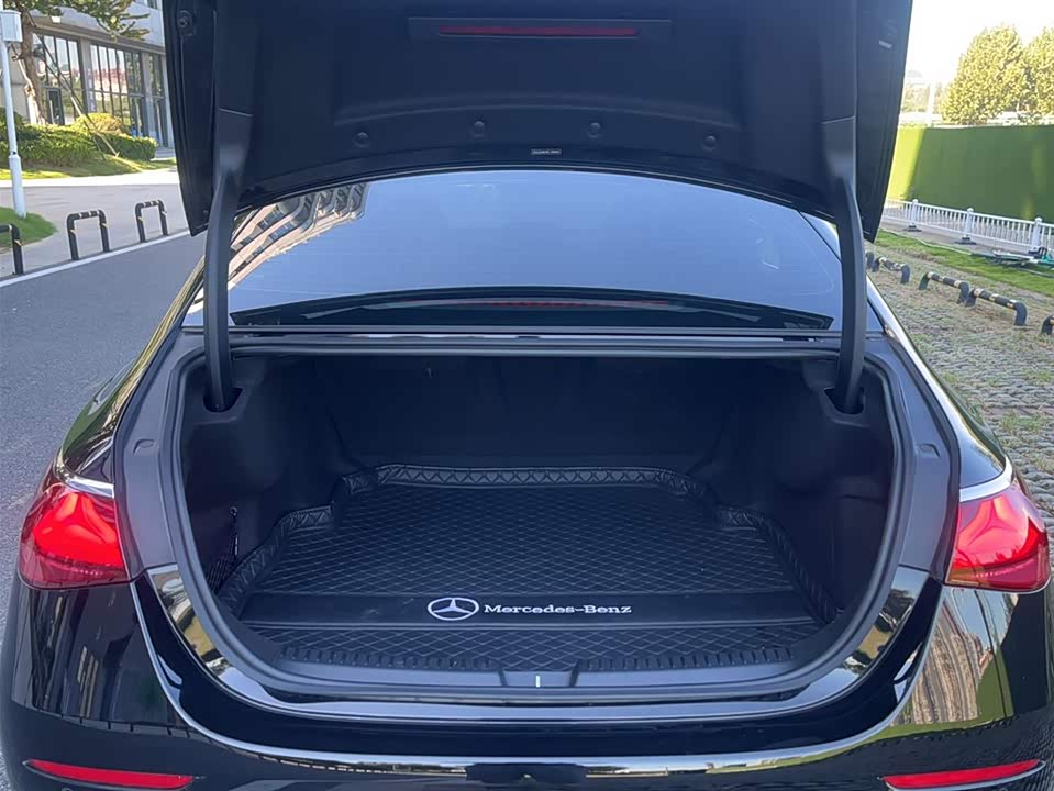 Mercedes-Benz E-class Mercedes-Benz E-class