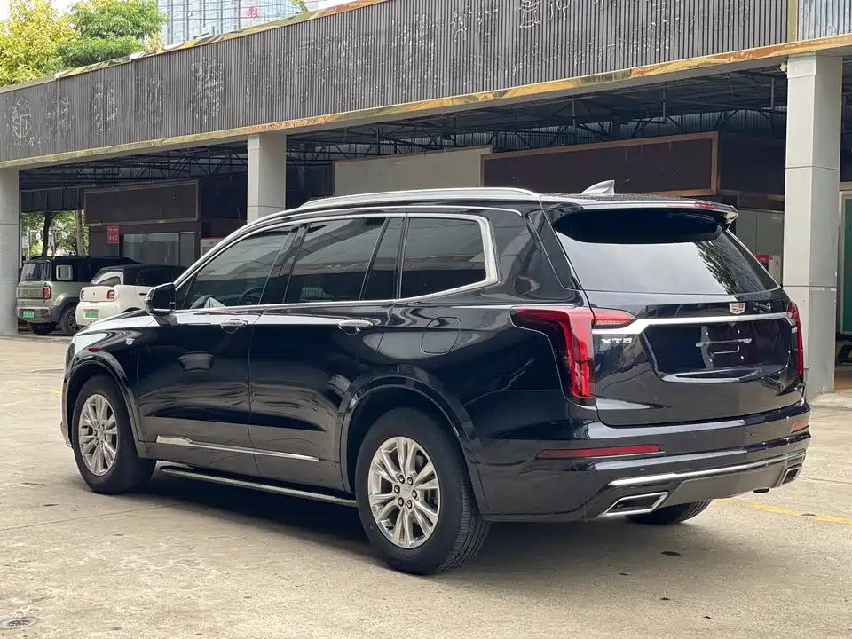 Cadillac XT6