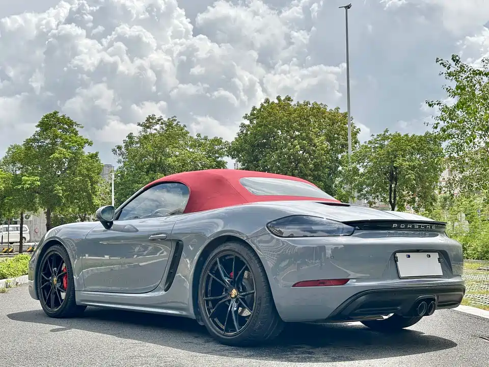 Porsche 718