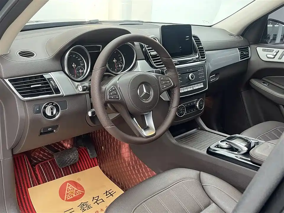 Mercedes-Benz GLS Mercedes-Benz GLS