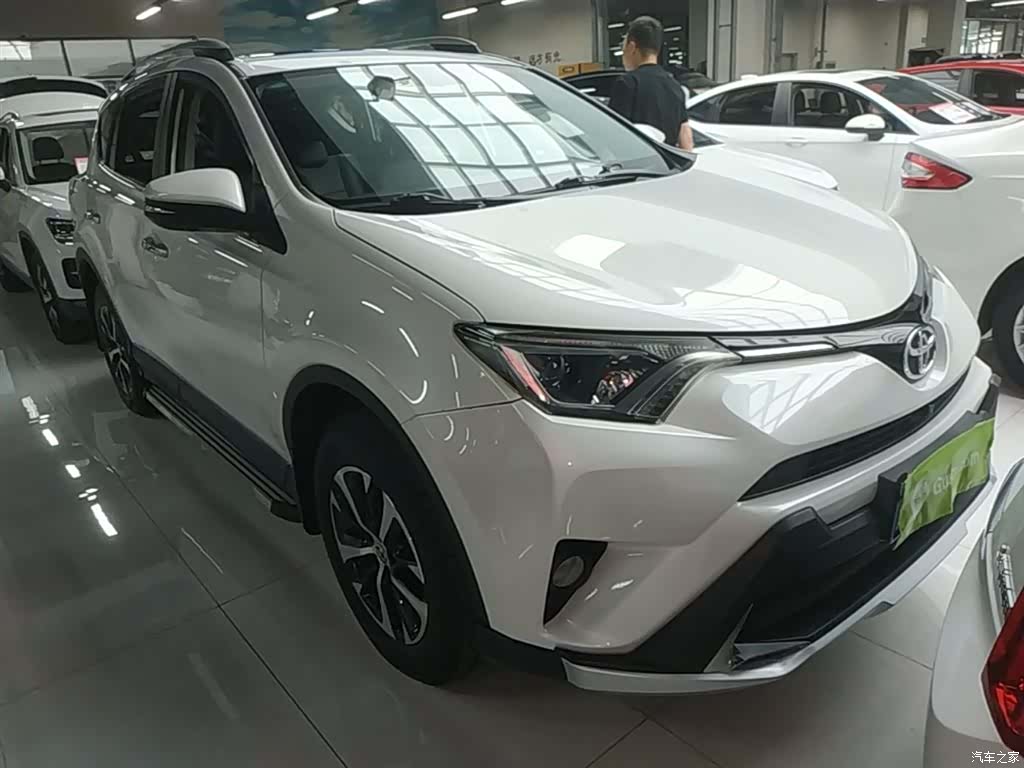 Toyota RAV4, 2016 4