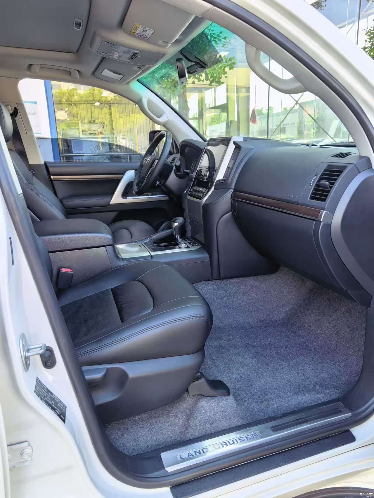 Toyota Land Cruiser, 2017 3
